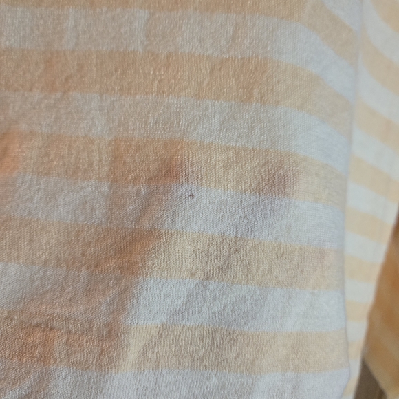 Vince Orange Wool Cashmere Sweater NWOT with Flaw Size L $285 Retail - Picture 3 of 6